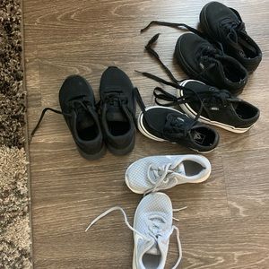 2 pairs of vans